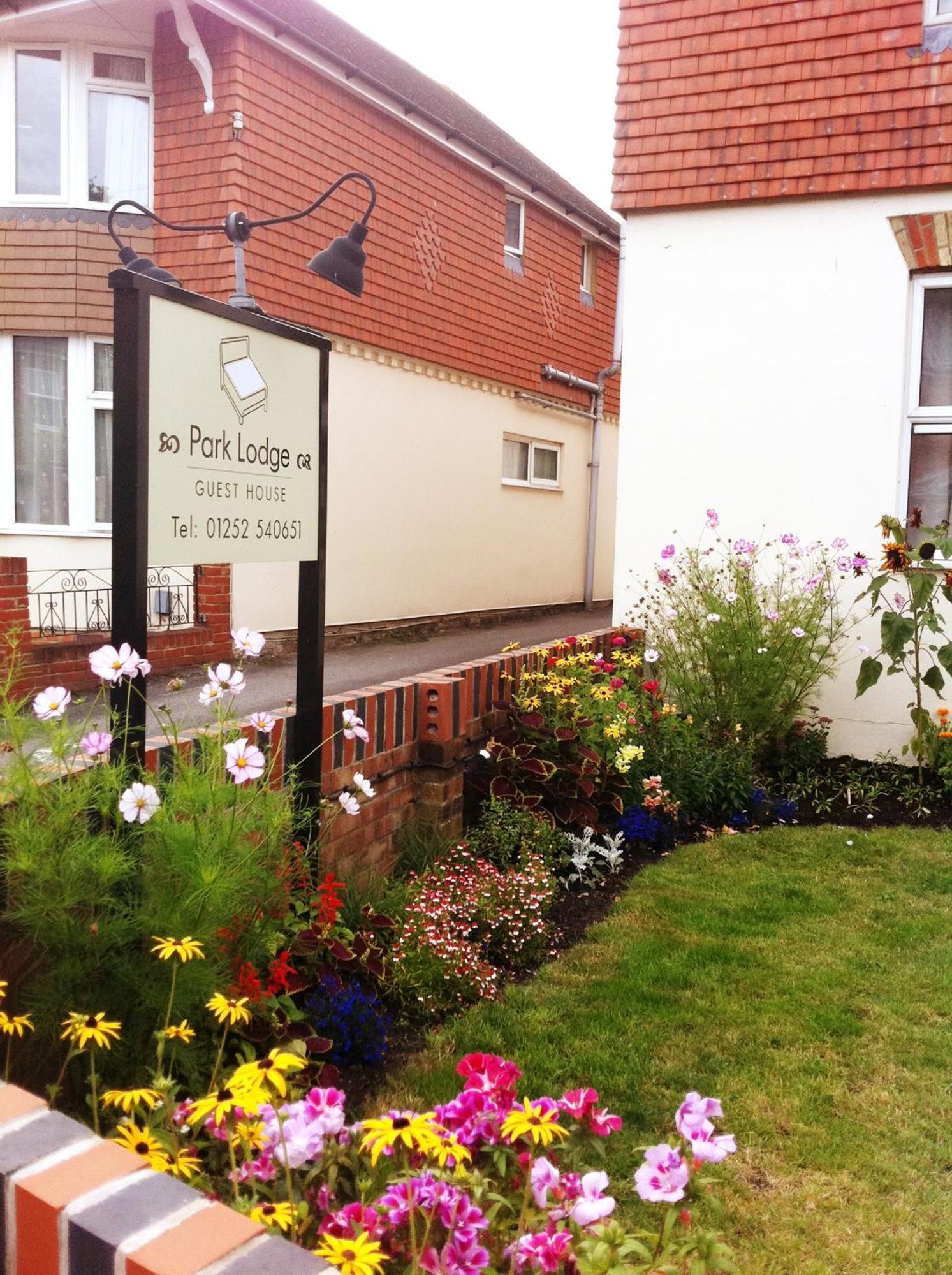 Park Lodge Farnborough  Exteriör bild